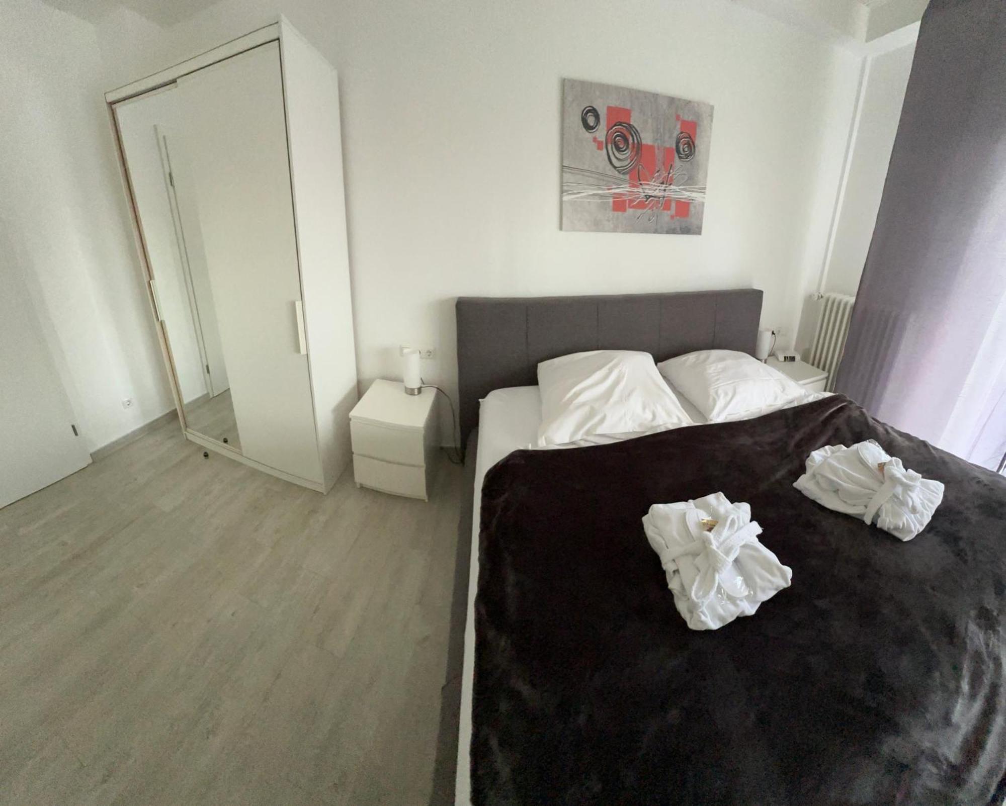 Ferienwohnung Schlossblick - 4 Sterne Sauna Pool Whirlpool Exklusiv Braunfels Exteriör bild