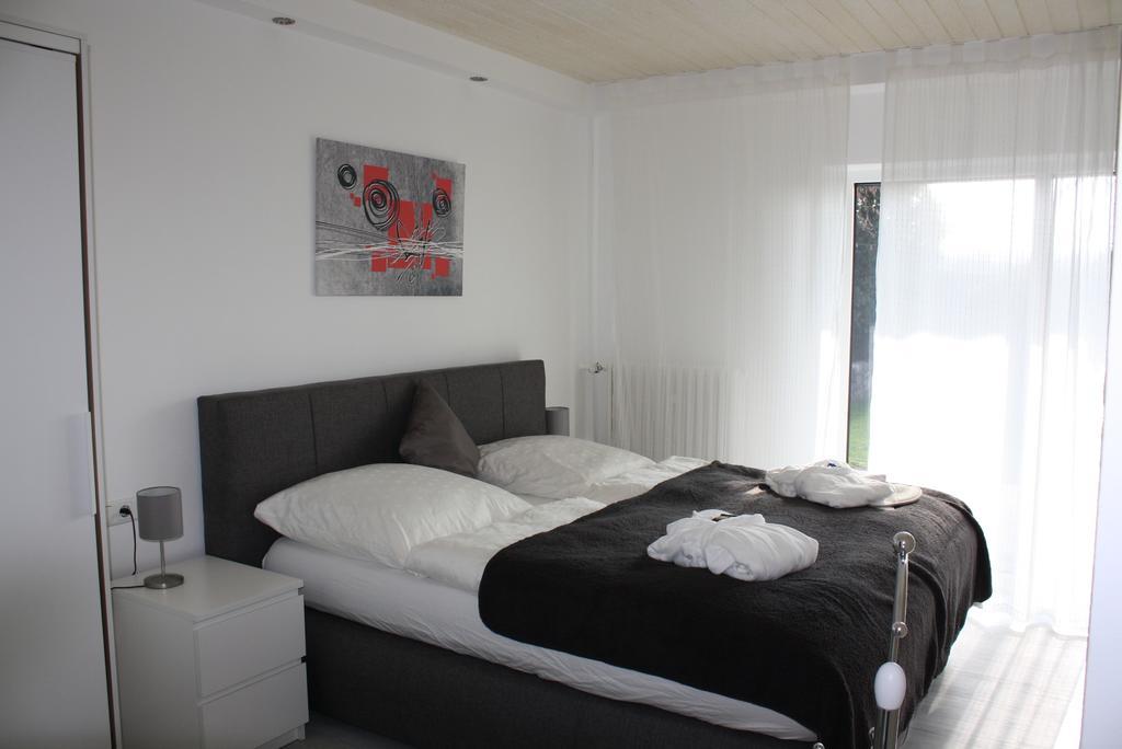 Ferienwohnung Schlossblick - 4 Sterne Sauna Pool Whirlpool Exklusiv Braunfels Exteriör bild
